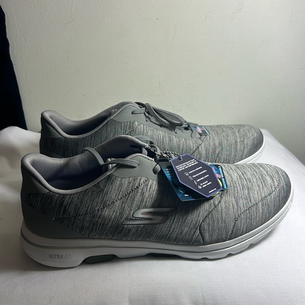 NWT Men's Gray Skechers GOwalk  Ultra Go True Sneaker Men Size 13